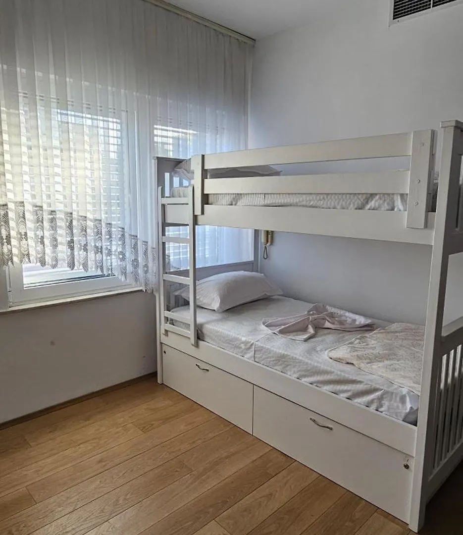 旅馆 Ihostel 地拉那 阿尔巴尼亚
